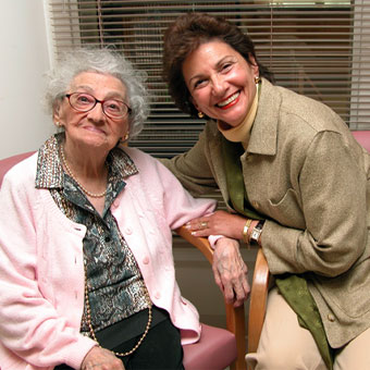 Female resident sitting with Daughter at the Jewish Home